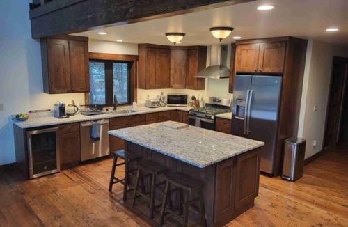 Coram House | NEW Spacious home 7 miles to the entrance of Glacier National Park!
