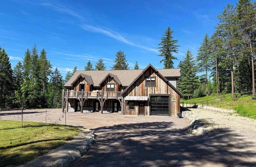 Whitefish House | New! Spacious Lodge | 3 Kings | Hot Tub & Fire Pit