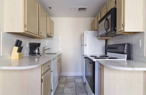 Waterfront Apartment | New to VRBO! Awesome location downtown, closeby bars, restaurants + historic sites Walk Anywhere!