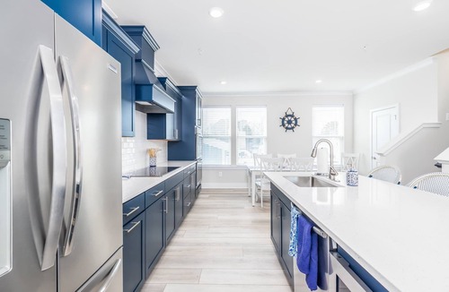 Caine Woods Condo | New Townhome Steps from the Beach