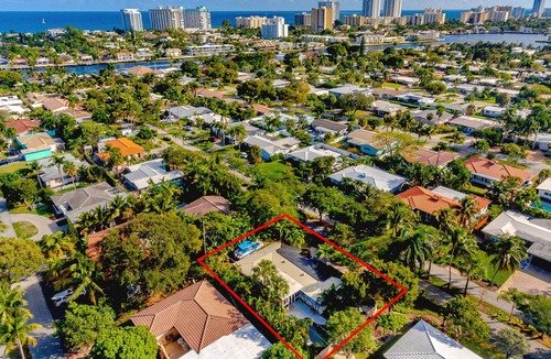 Cypress Point House | NEW! Tropical Retreat Family Home, 5 mim to beach