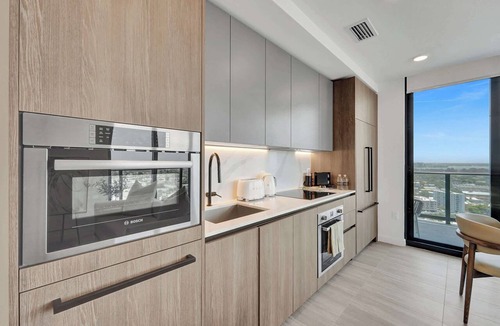 North Beach Condo | NEW: Ultimate Penthouse 3BR/2BA | Pool & Beach