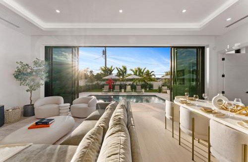 Delray Beach Villa | New Ultra Luxe Delray Beach, 5 min walk Atlantic