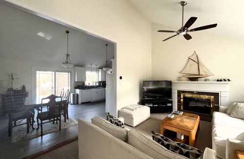 Centerville House | New Updated 3 bdrm 2 bath, light and bright home with central AC. Amazing large deck overlooking a pond. Landlord Beach pass included