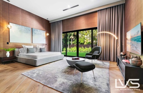 Harbor Beach Villa | NEW Villa Kasakua- LUXE Beach Villa w/ Heated Pool