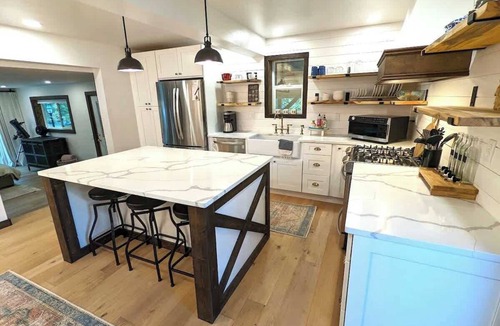 West Glacier House | New West Glacier Gem! RV's Welcome! Secluded!