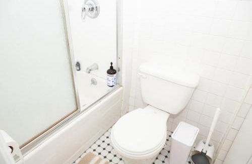 Ukrainian Village Apartment | New York7-East3 Village Best-Stylish & Fully Equipped