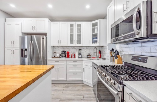 Forest Hill House | Newark's Famility Favorite Place for 18 guests