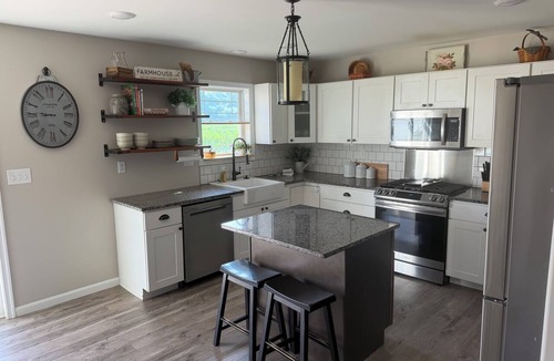 Milton House | Newer Charming 3BR Home - Near Sports at the Beach & 10 miles to Lewes Beach!