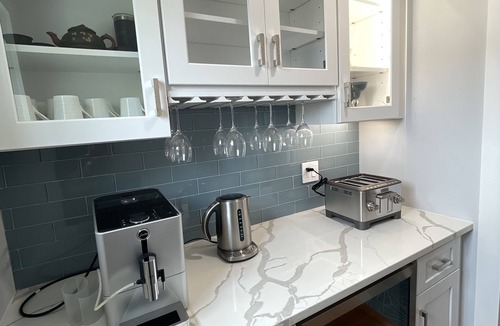 South Chatham House | Newly Remodeled Seaside Getaway with Forest Beach in your backyard!