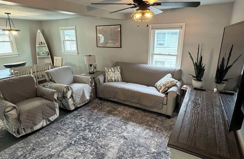 Fairport Harbor House | Newly Remodeled 2-Bedroom Unit in Fairport Harbor