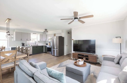 Colington Harbour House | Newly Renovated! Bayfront Bliss! Water Front Home