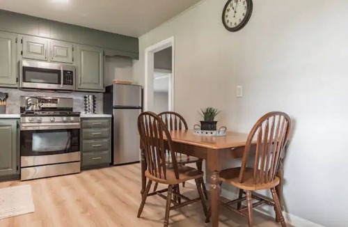 Walnut Creek House | Newly Renovated 2 Bedroom home in Amish country!