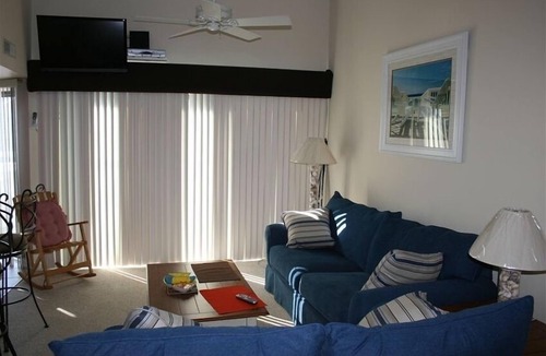 Fenwick Island Condo | Newly Renovated 3 BR 2 Bath Unit Walking Distance to the Beach