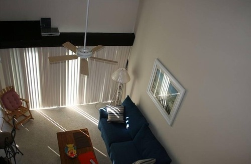 Fenwick Island Condo | Newly Renovated 3 BR 2 Bath Unit Walking Distance to the Beach