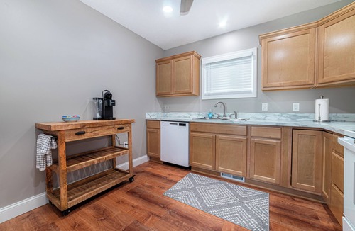 Ashland House | Newly renovated 4-bedroom house in Ashland with WiFi and AC