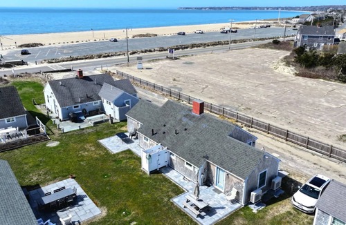 Centerville Cottage | Newly renovated Cottage Across the street from Craigville Beach.