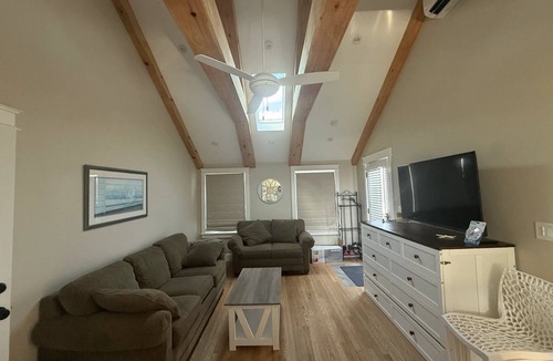 Centerville Cottage | Newly renovated Cottage Across the street from Craigville Beach.