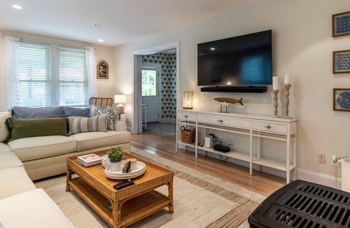 Village Green House | Newly Renovated Home in the Heart of Cape May