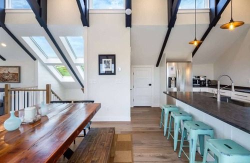 Wellfleet House | Newly Renovated Home