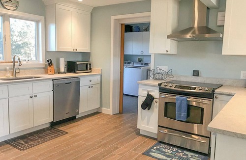 North Truro House | NEWLY RENOVATED, LARGE, SERENE, SUNNY HOME ON PRIVATE ROAD
