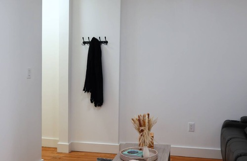 Greenwood Apartment | Newly Renovated Modern 2BR Apt in Prime Location