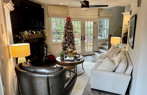 Provincetown Cottage | Newly Renovated Quintessential P'town Cottage - Sleeps 4!