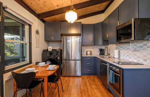 Dewey Beach Condo | Newly Updated OCEAN BLOCK 2 bedroom condo, steps away from the beach!