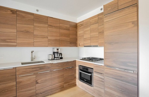 Lower East Side Apartment | Nice LES 2BR w/Doorman, Gym, Outdoor Space & Elevator, by Blueground