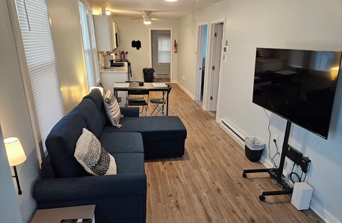 Keansburg House | NJ Beach House/Walk to Beach/Private yard