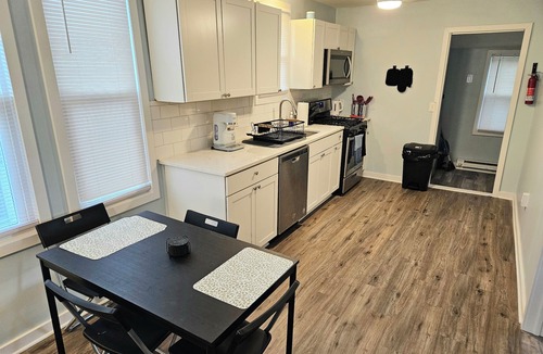 Keansburg House | NJ Beach House/Walk to Beach/Private yard