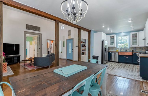 Norfolk House | Norfolk Beach Casita/Fenced Yard/Dog Friendly