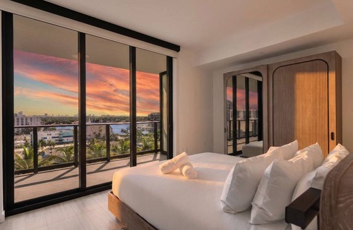 North Beach Condo | North Beach 2BR: Pool, 30min Miami Stadium