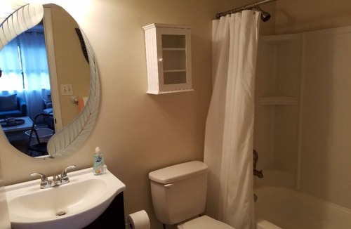 Virginia Beach Condo | North beach condo, cute, cozy and clean.