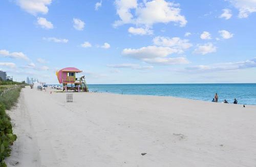 North Beach Apartment | North Shore Oasis - Steps to Miami Beach Bliss