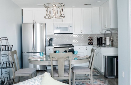 North Wildwood Condo | North Wildwood Condo with ocean views and just steps to the beach.