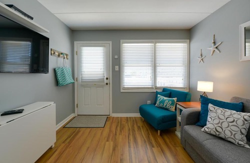 North Wildwood House | North Wildwood Condo w/Pool, Walk to Boardwalk!