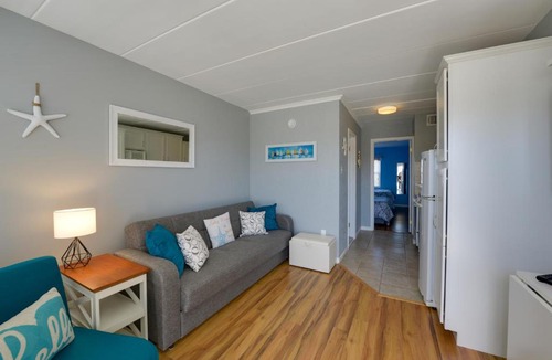 North Wildwood House | North Wildwood Condo w/Pool, Walk to Boardwalk!