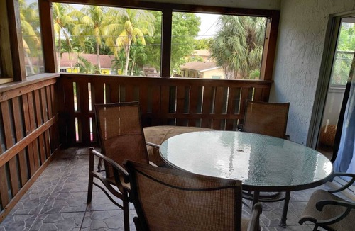 South Corals Apartment | NOV PROMO! NO Cleaning Fee | No pet fee | Beach 5min | Terrace