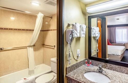 Citrus Grove Hotel | NQQ-Double Queen Non-Smoking