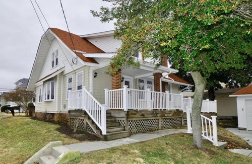 North Wildwood House | NW2111 Atlantic Avenue