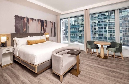 Midtown East Resort | NYC | 5th Ave Premier Studio | Walk to Central Park