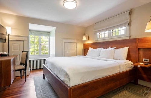 Jefferson Park Avenue Hotel | Oakhurst Inn at the University