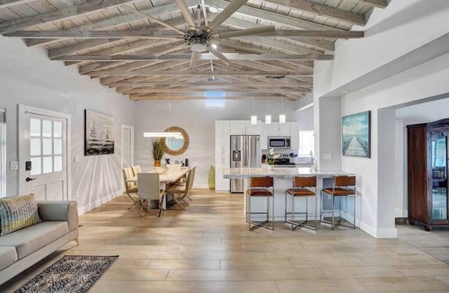 Lake Ridge House | Oasis Retreat! - 4BR/3BA Private Pool Home!
