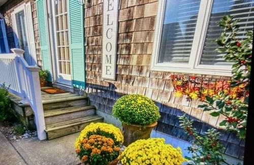 Dewey Beach House | Ocean block 5 BR home with fenced-in yard, steps to bch, Great for entertaining!