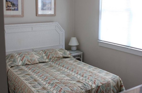 North Beach Haven House | Ocean Block. Internet/WIFI. Deck. Washer & Dryer. Well-maintained first floor.