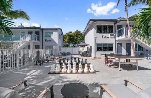 Galt Mile Hotel | Ocean Blvd King Suite Near Beach