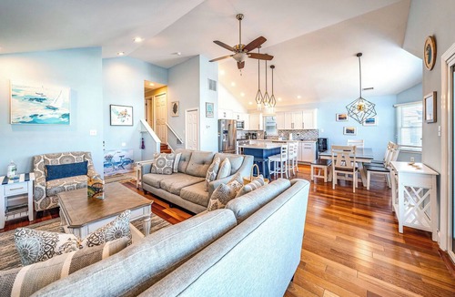 North End Condo | Ocean City Walk to Shore- 4 Bedrooms with Rooftop Deck & Porch