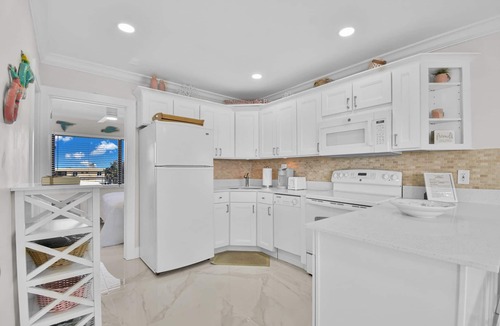 Hollywood Condo | Ocean Front Condo/Incredible views