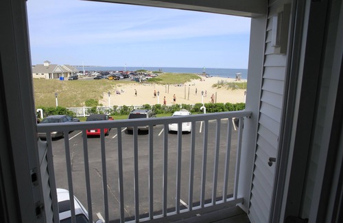 Bass River Apartment | Ocean Front, The Ocean Club, So.Yarmouth, MA Available only 7/03/26- 7/10/26